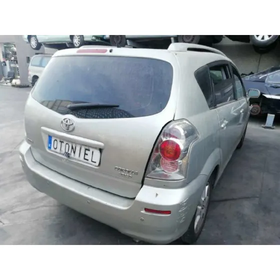 TOYOTA COROLLA VERSO (R1) '2004 2.0 D-4D SOL GRIS