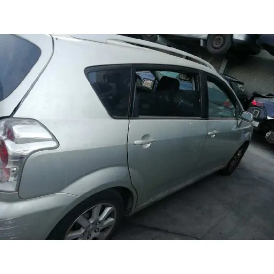 TOYOTA COROLLA VERSO (R1) '2004 2.0 D-4D SOL GRIS