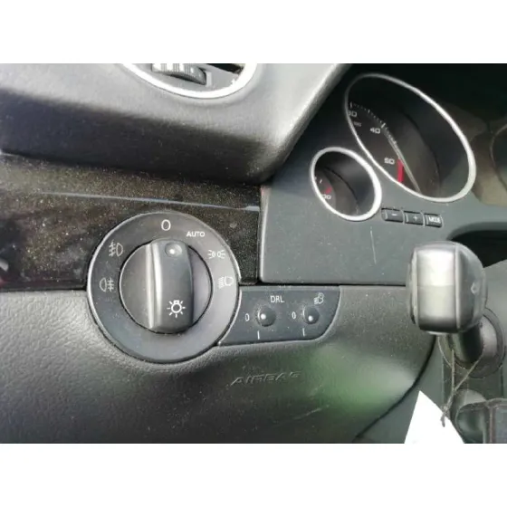 SEAT EXEO BERLINA (3R2) '2010 REFERENCE BLANCO
