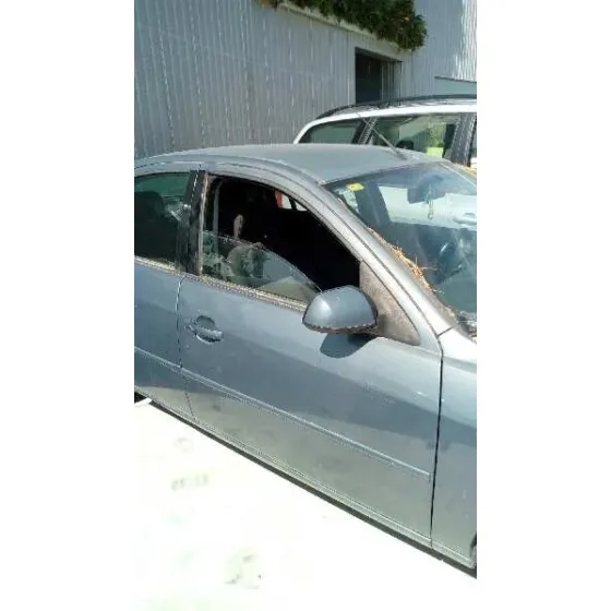 FORD MONDEO BERLINA (GE) '2001 AMBIENTE GRIZ AZULADO