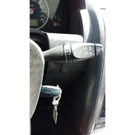 FORD MONDEO BERLINA (GE) '2001 AMBIENTE GRIZ AZULADO