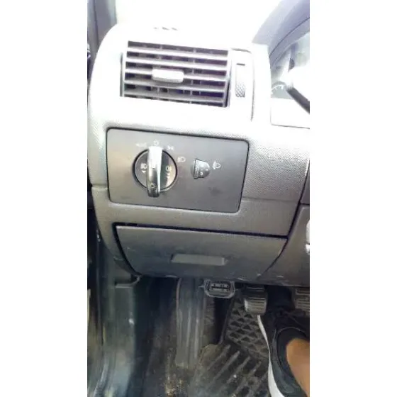 FORD MONDEO BERLINA (GE) '2001 AMBIENTE GRIZ AZULADO