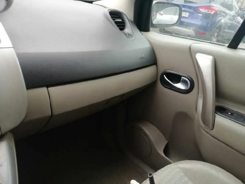 RENAULT GRAND SCENIC '2005 1.9 DCI NEGRO