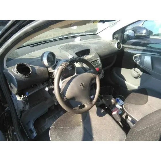 PEUGEOT 107 '2009 BASICO NEGRO