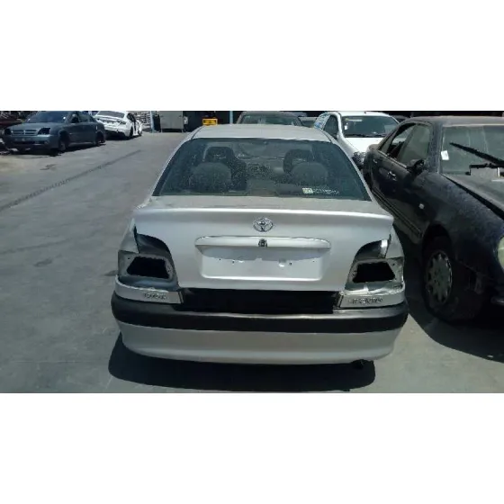 TOYOTA AVENSIS BERLINA (T 22) '2001 1.8 SOL (4-PTAS.) PLATA