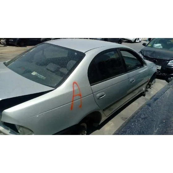 TOYOTA AVENSIS BERLINA (T 22) '2001 1.8 SOL (4-PTAS.) PLATA