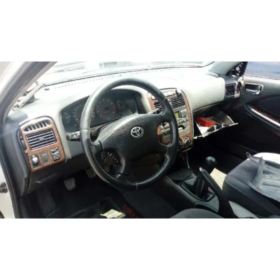 TOYOTA AVENSIS BERLINA (T 22) '2001 1.8 SOL (4-PTAS.) PLATA