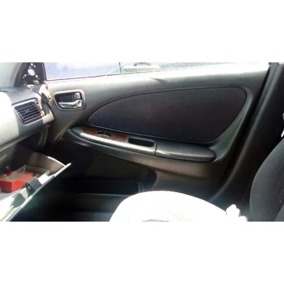 TOYOTA AVENSIS BERLINA (T 22) '2001 1.8 SOL (4-PTAS.) PLATA