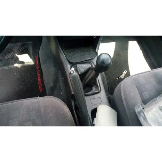 TOYOTA AVENSIS BERLINA (T 22) '2001 1.8 SOL (4-PTAS.) PLATA