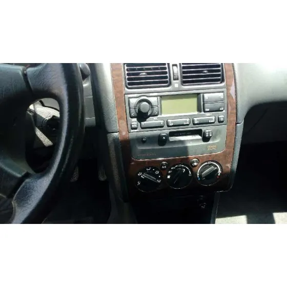 TOYOTA AVENSIS BERLINA (T 22) '2001 1.8 SOL (4-PTAS.) PLATA