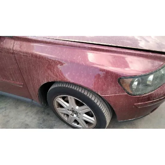 VOLVO S40 BERLINA '2004 2.0 D KINETIC ROJO