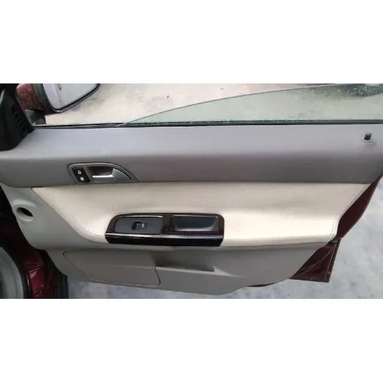 VOLVO S40 BERLINA '2004 2.0 D KINETIC ROJO