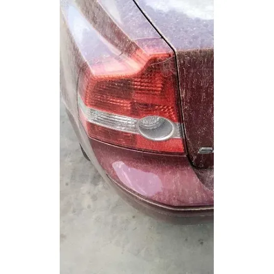 VOLVO S40 BERLINA '2004 2.0 D KINETIC ROJO
