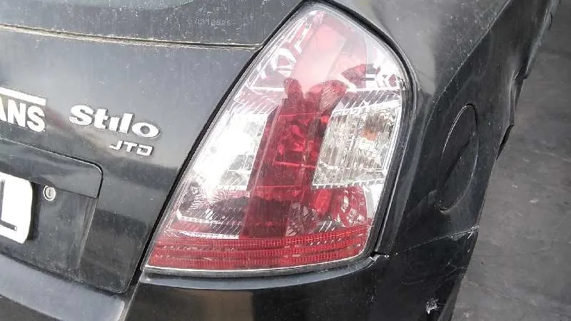 FIAT STILO (192) FIAT STILO (192) '2003 1.9 JTD CAT NEGRO 2001