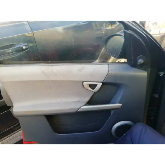 SMART FORFOUR '2006 1.1 CAT ROJO Y NEGRO