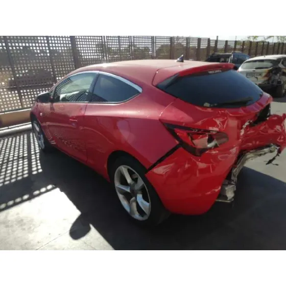 OPEL ASTRA J GTC '2012 SPORTIVE ROJO
