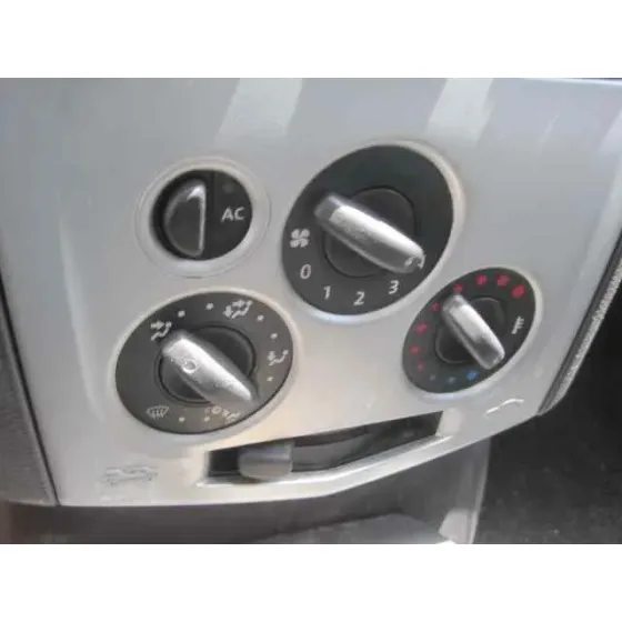 DACIA LOGAN '2006 AMBIANCE BLANCO