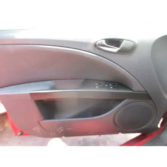 SEAT LEON (1P1) '2007 REFERENCE ROJO