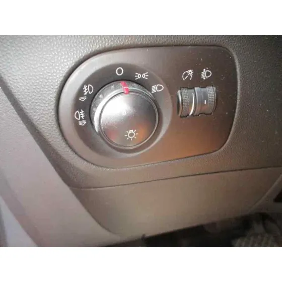 SEAT LEON (1P1) '2007 REFERENCE ROJO