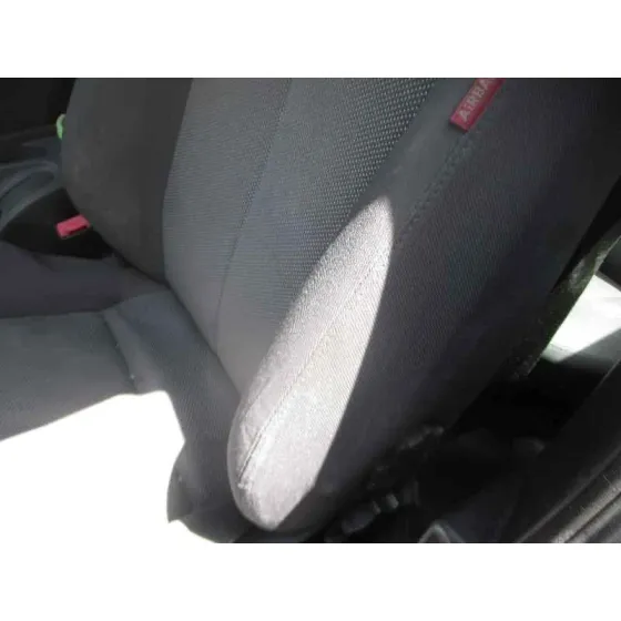 SEAT LEON (1P1) '2007 REFERENCE ROJO