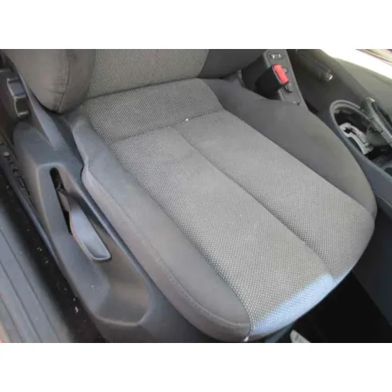 SEAT LEON (1P1) '2007 REFERENCE ROJO