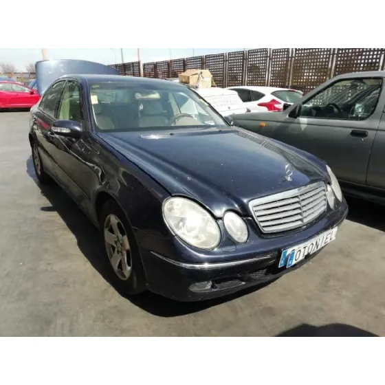 MERCEDES CLASE E (W211) BERLINA '2002 E 220 CDI (211.006) AZUL