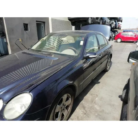 MERCEDES CLASE E (W211) BERLINA '2002 E 220 CDI (211.006) AZUL