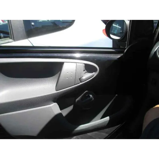 PEUGEOT 107 '2009 URBAN NEGRO
