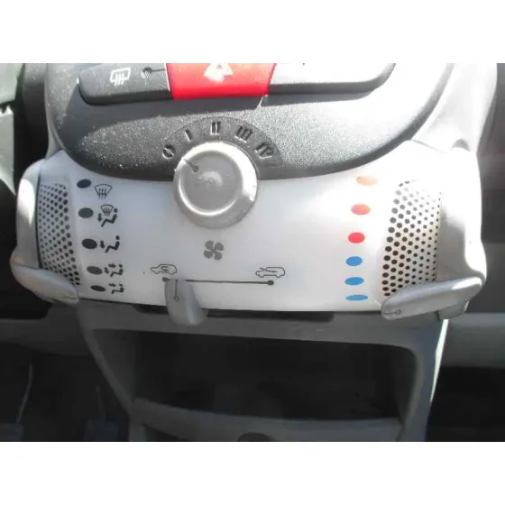 PEUGEOT 107 '2009 URBAN NEGRO