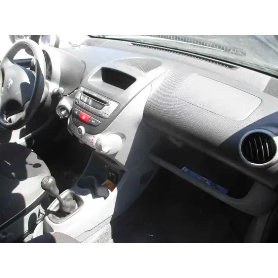 PEUGEOT 107 '2009 URBAN NEGRO