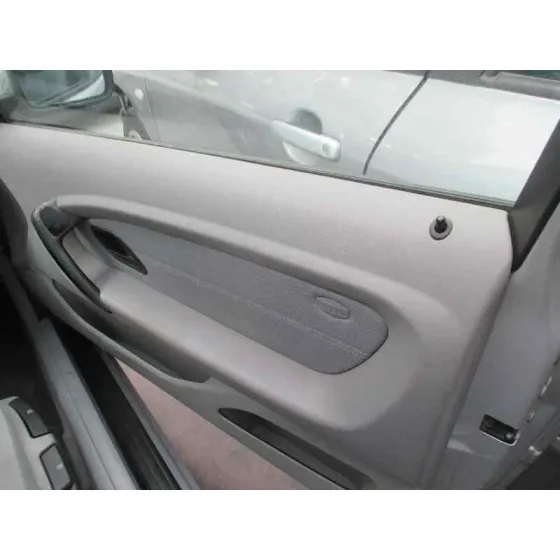 BMW SERIE 3 COMPACT (E46) '2001 316TI PLATA