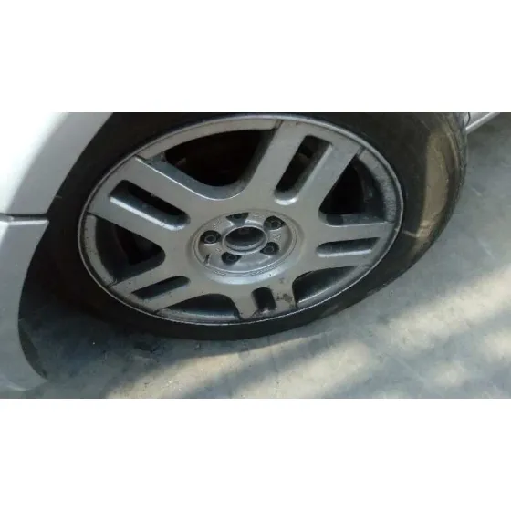 VOLKSWAGEN GOLF IV BERLINA (1J1) '2001 1.9 TDI PLATA