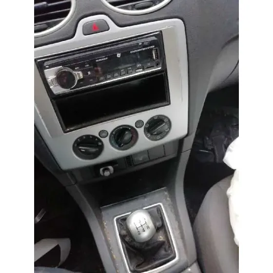 FORD FOCUS BERLINA (CAP) '2005 TREND GRIS