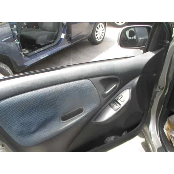 TOYOTA YARIS (NCP1/NLP1/SCP1) '2005 1.4 D-4D EXPO GRIS