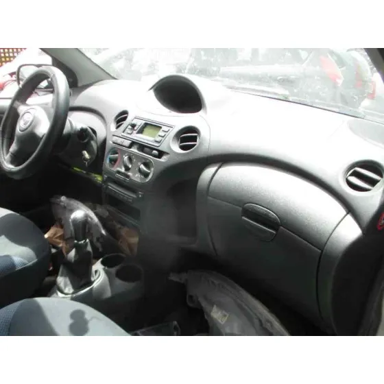 TOYOTA YARIS (NCP1/NLP1/SCP1) '2005 1.4 D-4D EXPO GRIS