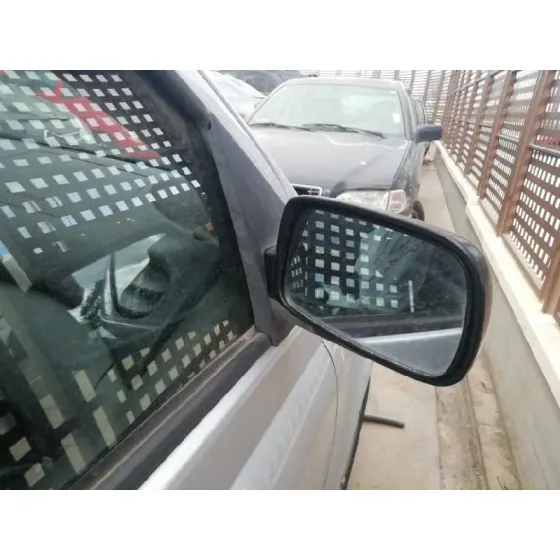TOYOTA YARIS (NCP1/NLP1/SCP1) '2003 * GRIS PLATA