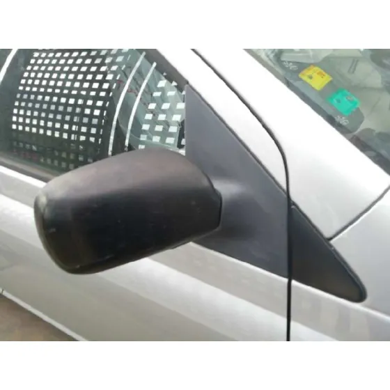 TOYOTA YARIS (NCP1/NLP1/SCP1) '2003 * GRIS PLATA