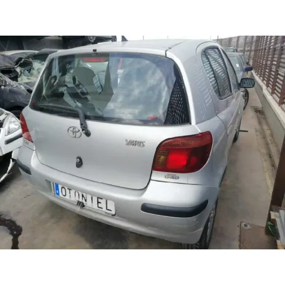 TOYOTA YARIS (NCP1/NLP1/SCP1) '2003 * GRIS PLATA