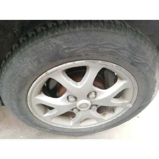 TOYOTA YARIS (NCP1/NLP1/SCP1) '2003 * GRIS PLATA
