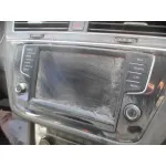 VOLKSWAGEN TIGUAN VOLKSWAGEN TIGUAN '2017 ADVANCE BMT GRIS METALIZADO 2016