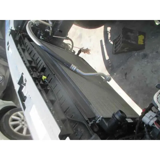 VOLKSWAGEN TIGUAN '2017 ADVANCE BMT GRIS METALIZADO