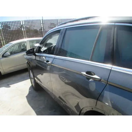 VOLKSWAGEN TIGUAN '2017 ADVANCE BMT GRIS METALIZADO
