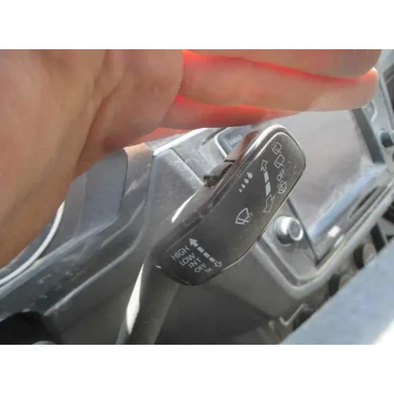 VOLKSWAGEN TIGUAN '2017 ADVANCE BMT GRIS METALIZADO