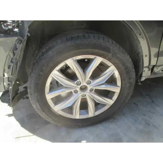 VOLKSWAGEN TIGUAN '2017 ADVANCE BMT GRIS METALIZADO