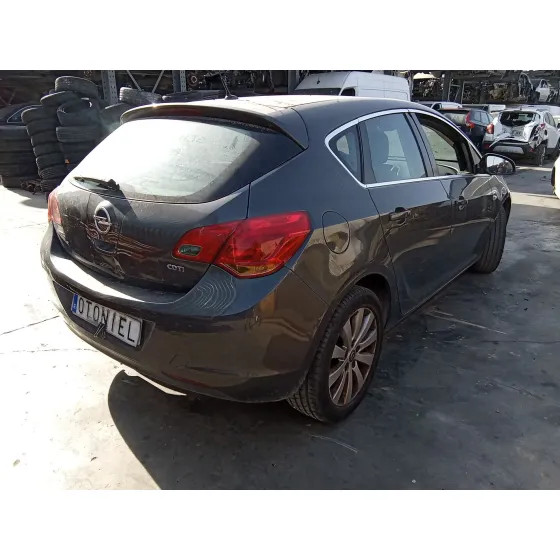 Opel ASTRA J (P10) 2009