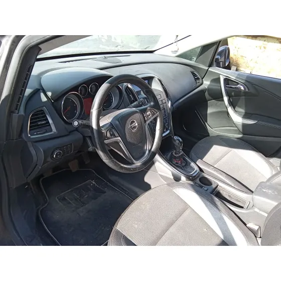 Opel ASTRA J (P10) 2009