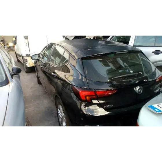 OPEL ASTRA K LIM. 5TÜRIG '2018 1.4 16V SIDI TURBO NEGRO