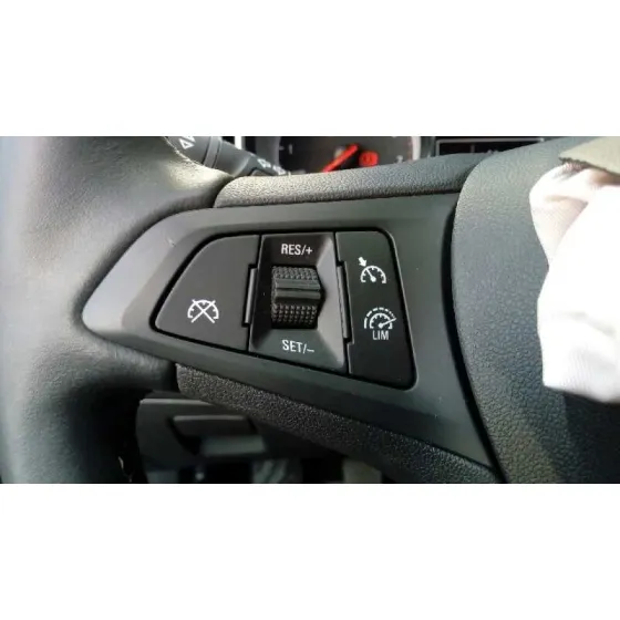 OPEL ASTRA K LIM. 5TÜRIG '2018 1.4 16V SIDI TURBO NEGRO