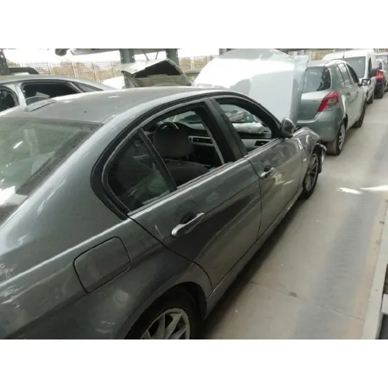 BMW SERIE 3 BERLINA (E90) '2009 320D GRIS