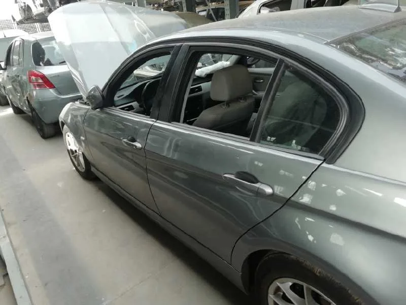 BMW SERIE 3 BERLINA (E90) '2009 320D GRIS